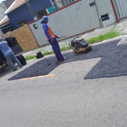 Programação de serviços da operação tapa-buraco atende mais de 30 bairros nesta terça-feira 